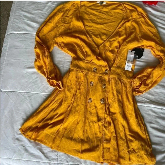 Revolve Amuse Society Georgie mustard yellow dress - Picture 3 of 12